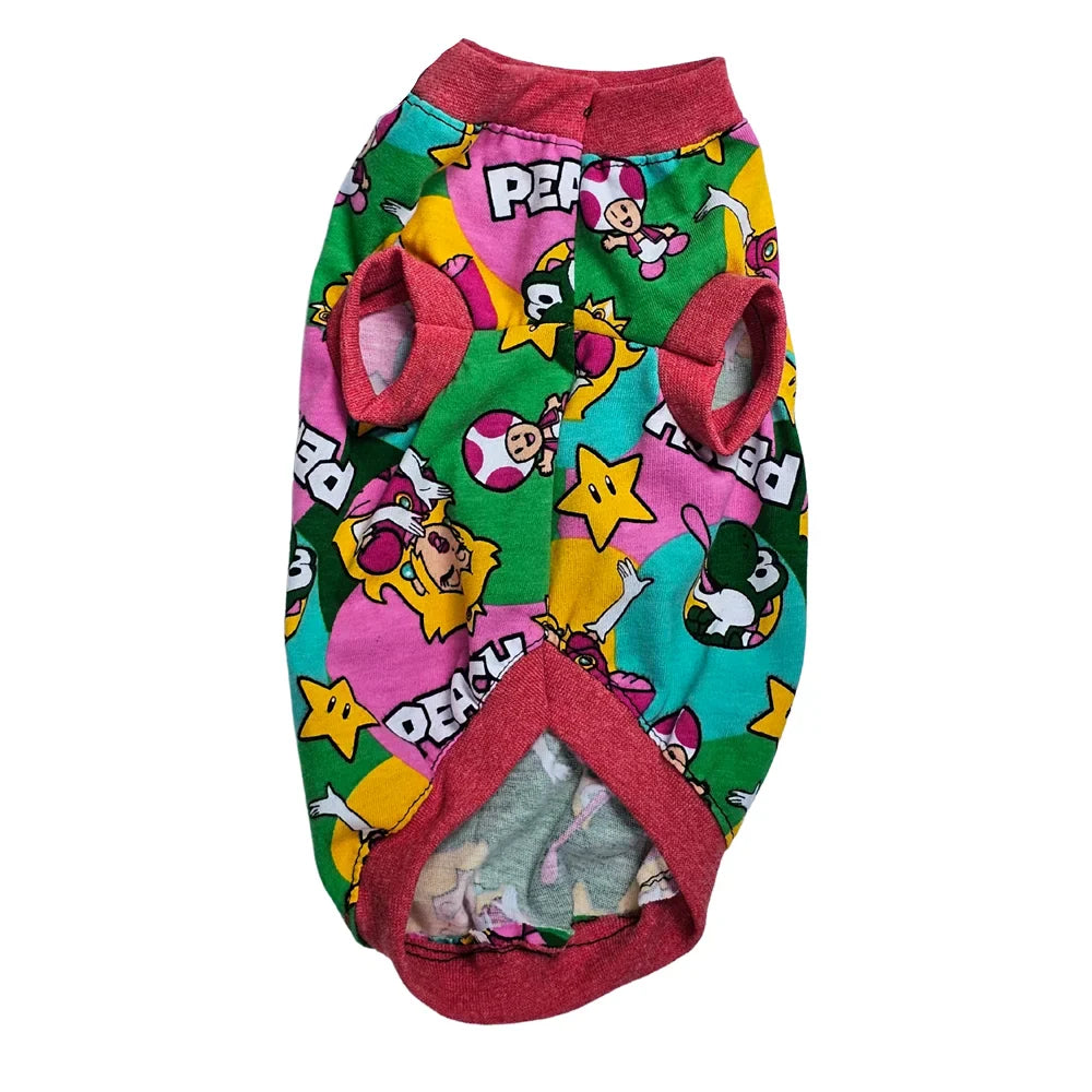 Playera estampada con dibujos animados y super héroes